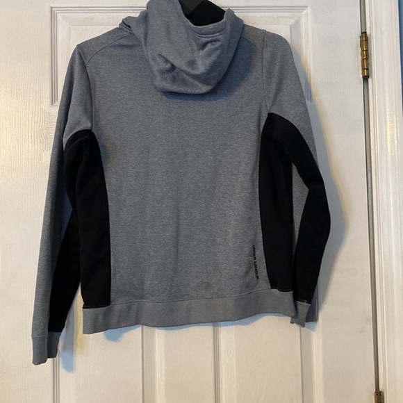 Under Armour womens hoodie; size medium - Picture 4 of 5